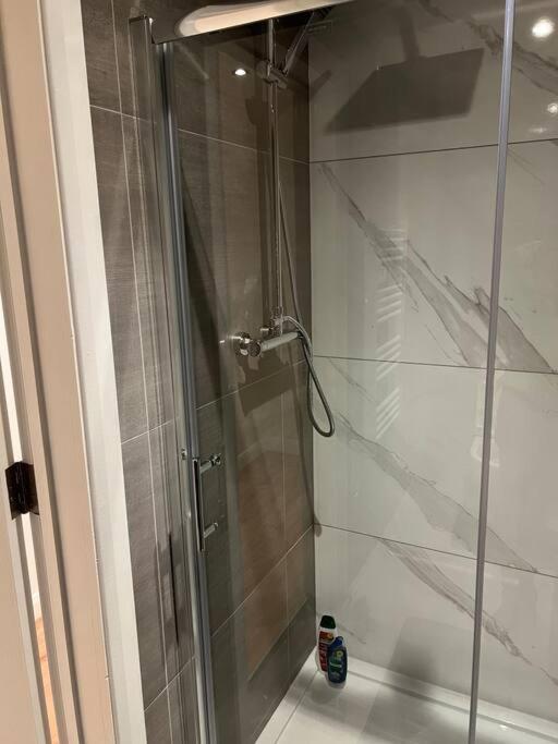 009- Studio Apartment In Ealing F5 Luaran gambar