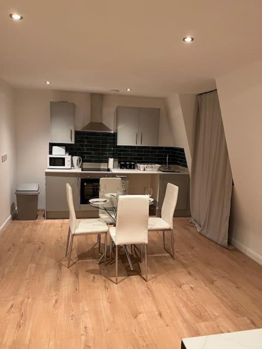 009- Studio Apartment In Ealing F5 Luaran gambar